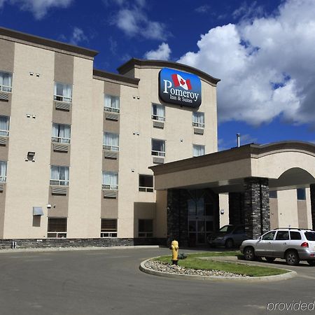 Pomeroy Inn And Suites Chetwynd Exteriér fotografie