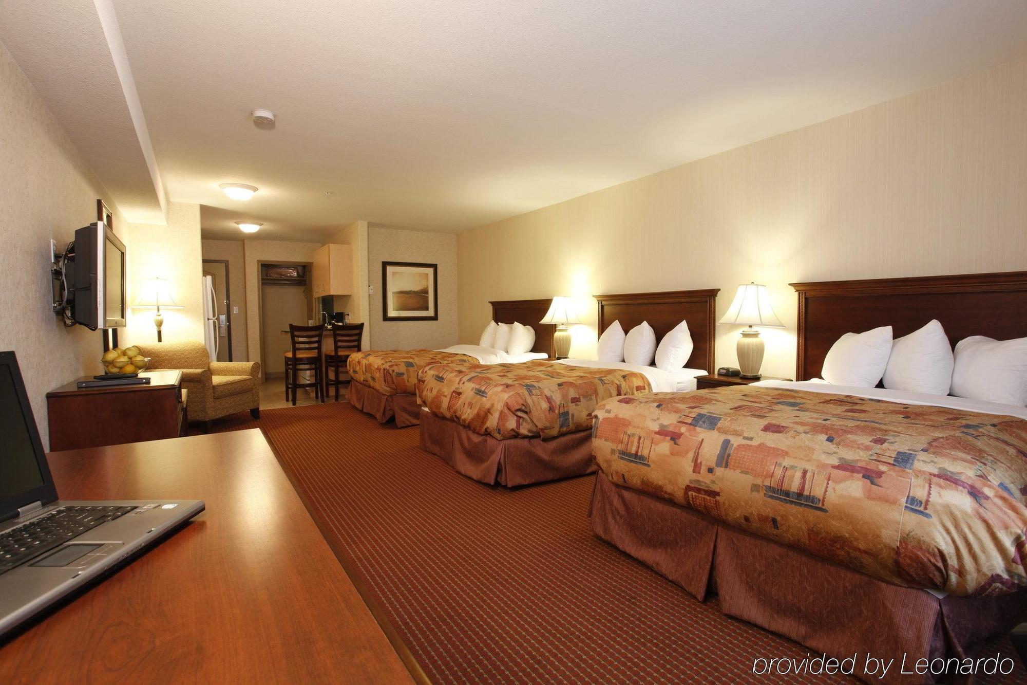 Pomeroy Inn And Suites Chetwynd Exteriér fotografie