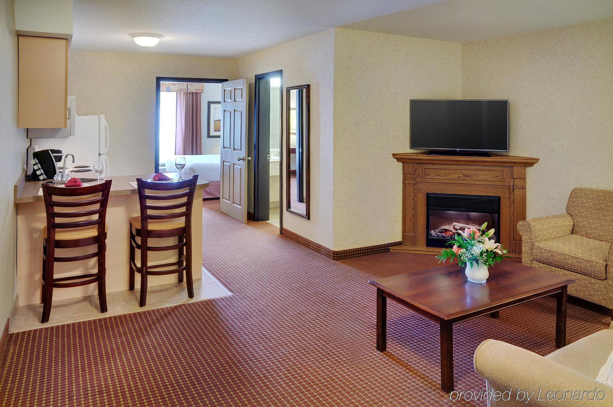 Pomeroy Inn And Suites Chetwynd Exteriér fotografie