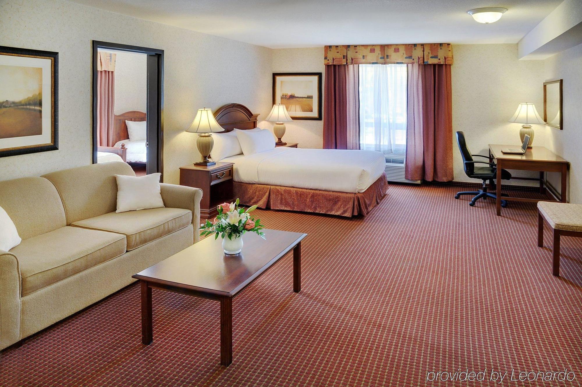 Pomeroy Inn And Suites Chetwynd Exteriér fotografie