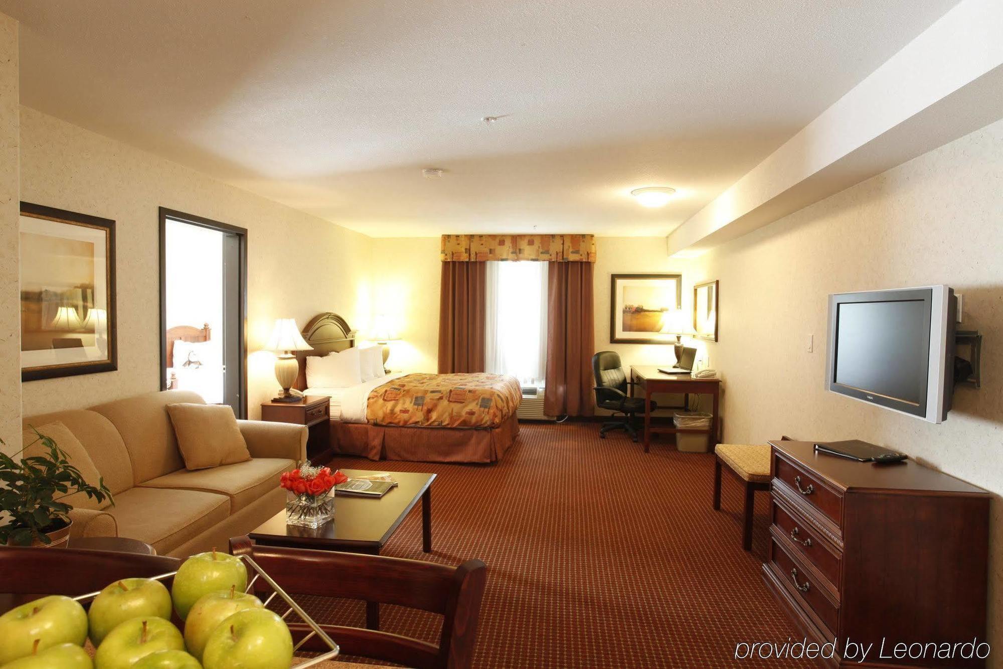 Pomeroy Inn And Suites Chetwynd Exteriér fotografie