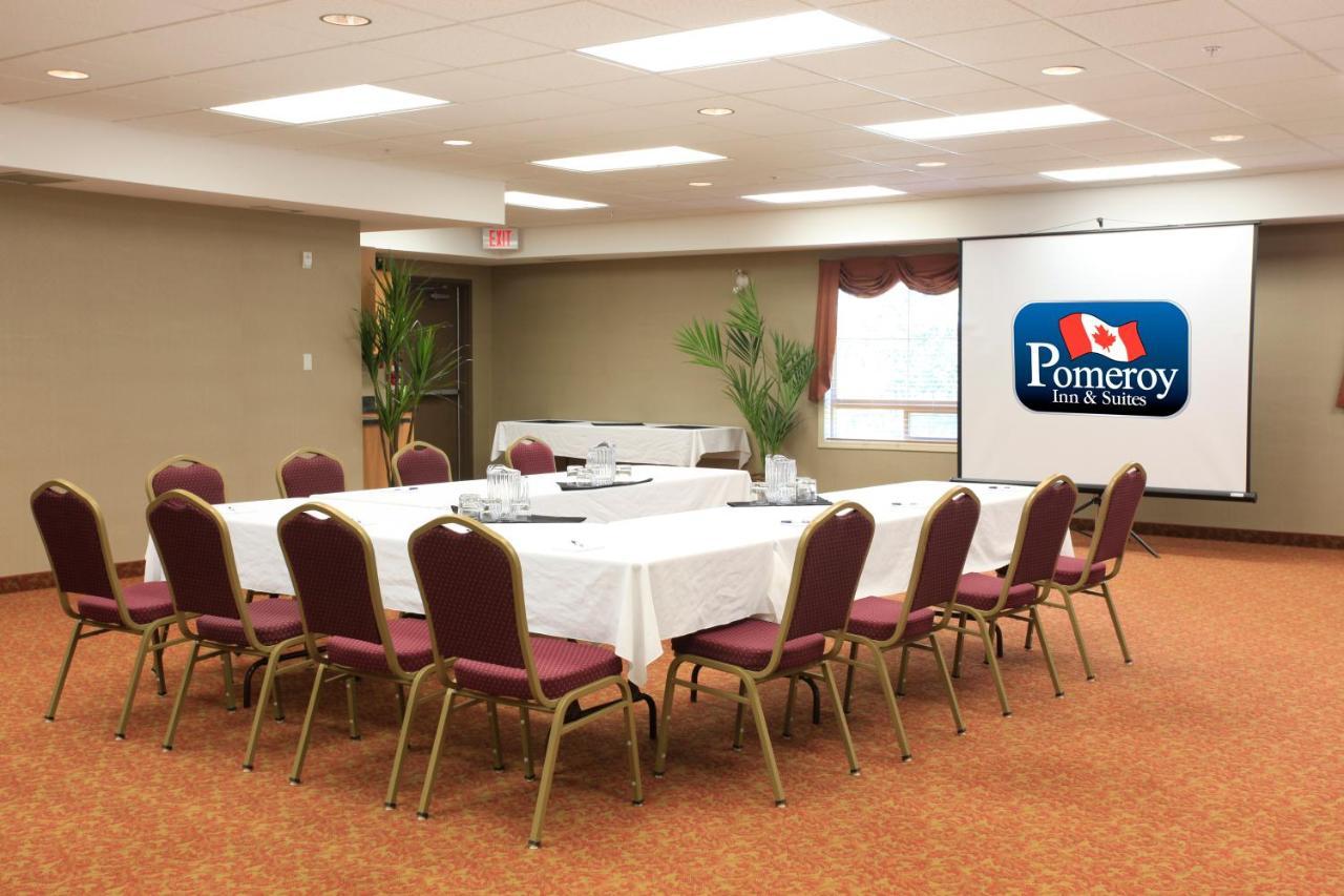 Pomeroy Inn And Suites Chetwynd Exteriér fotografie